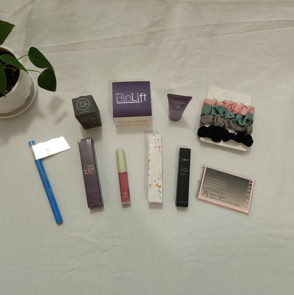 Beauty Bundle - Picture 2 of 6